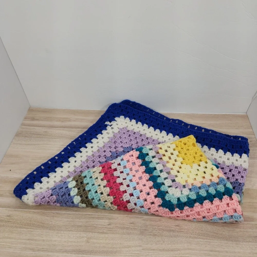 Crochet Small Afghan Knee‎ Throw/Baby/Crib Blanket Handmade Granny Square 35x35